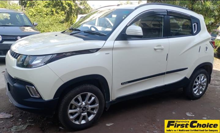 2016 Mahindra KUV100 K4 Petrol 5 Seater (2016-2017) Front Seats 