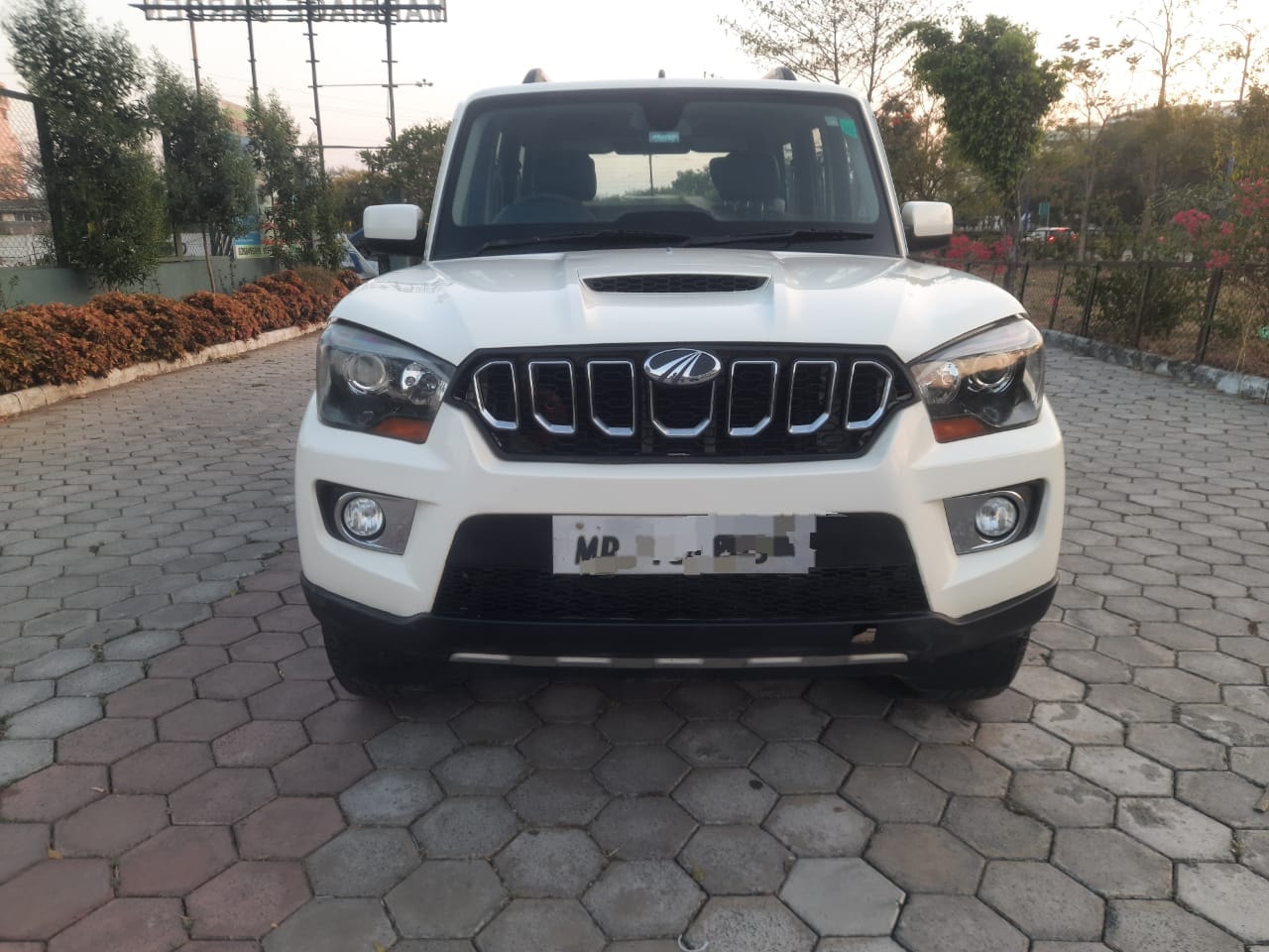 Scorpio image 8 Scorpio image 8