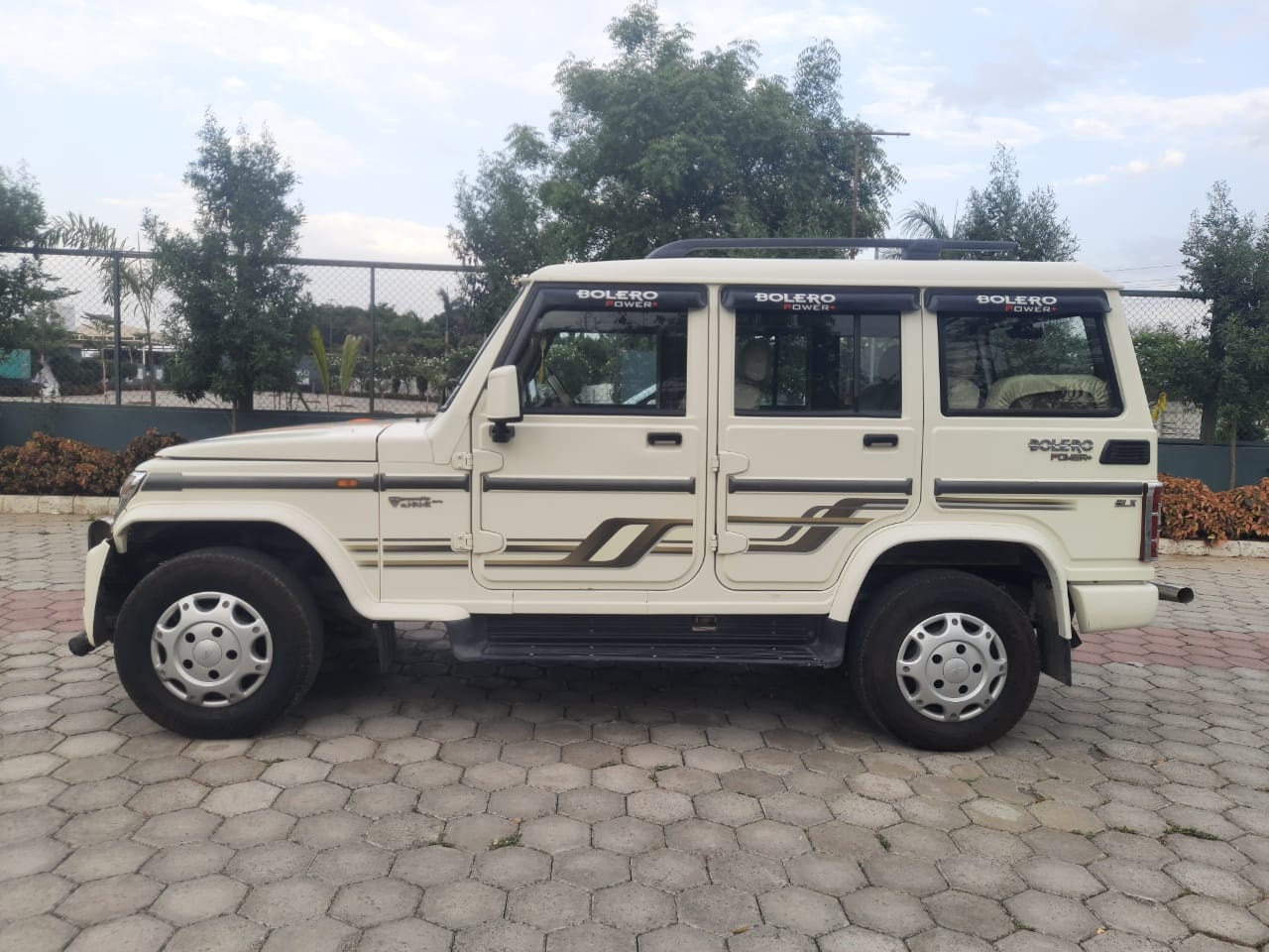 Bolero image 2 Bolero image 2