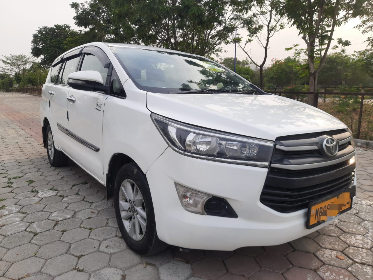 Innova Crysta image 7 Innova Crysta image 7