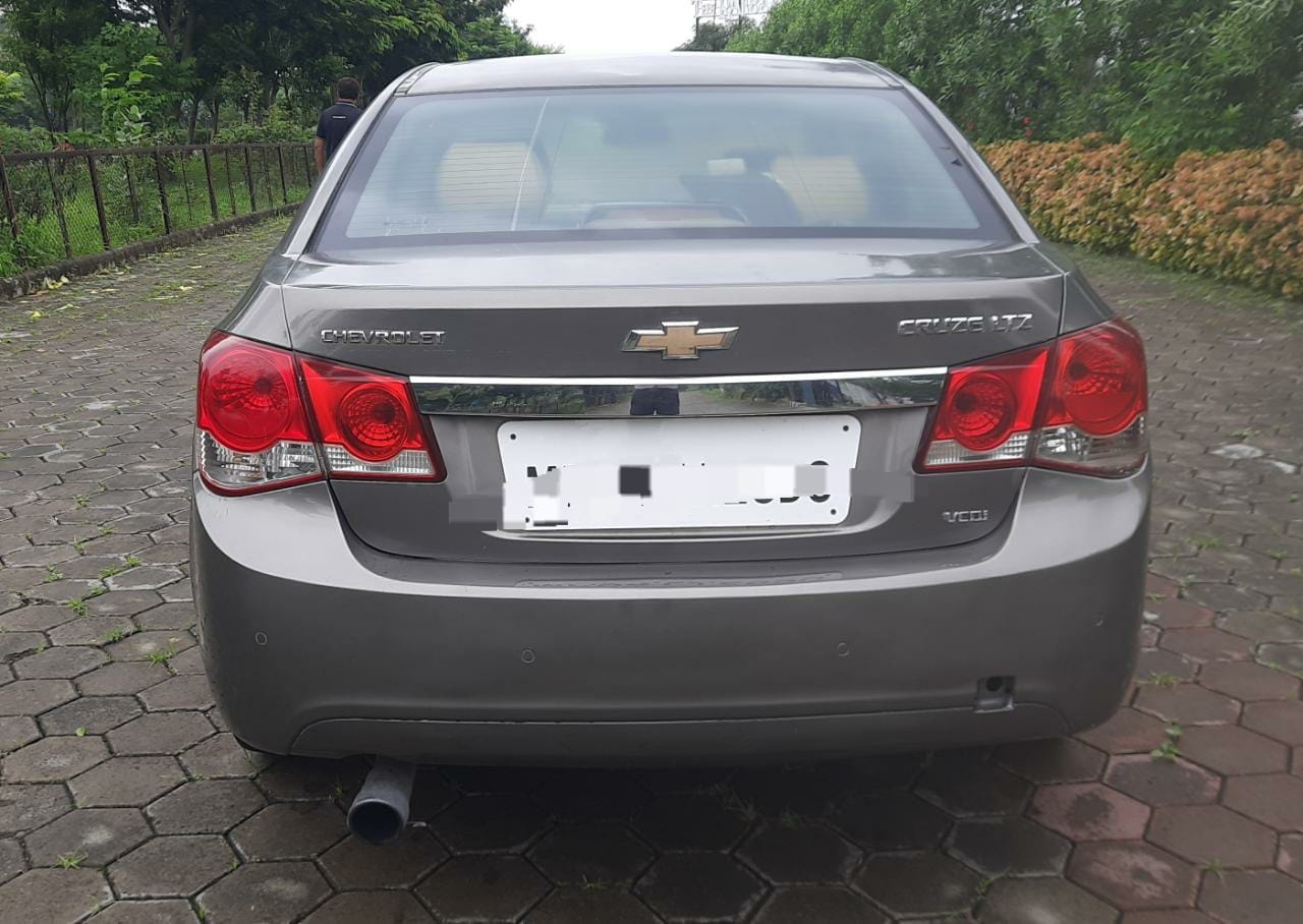 Cruze image 4 Cruze image 4