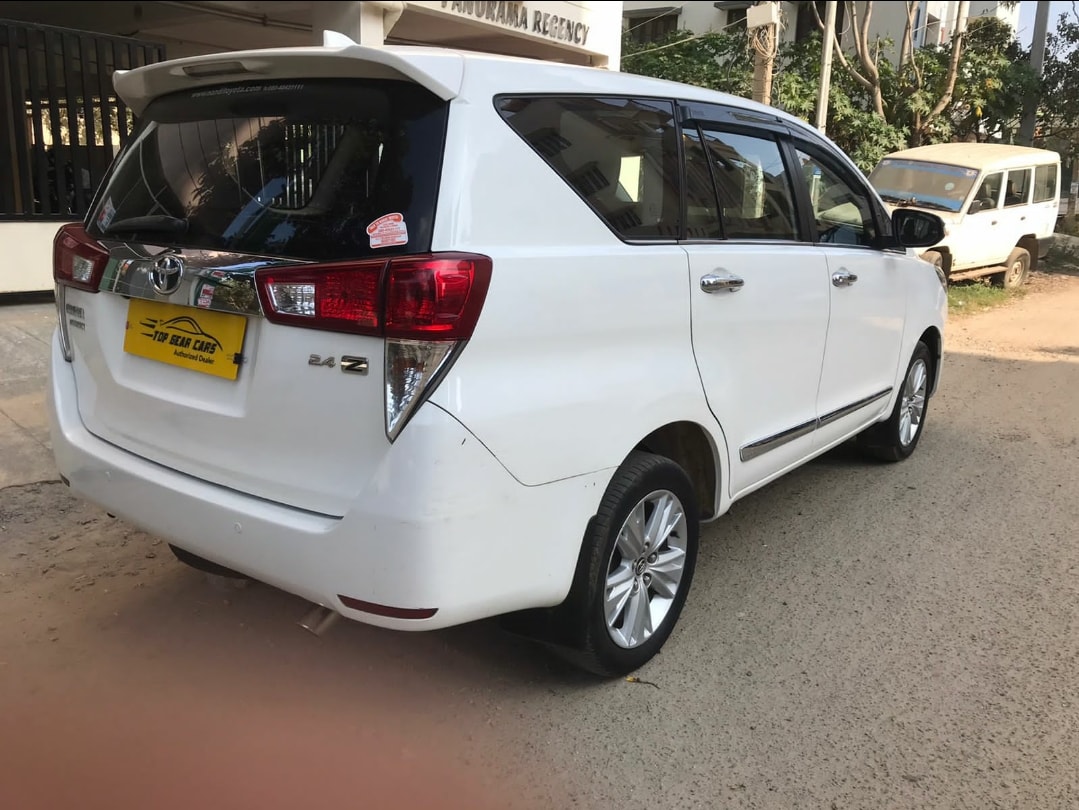 Innova Crysta image 6 Innova Crysta image 6