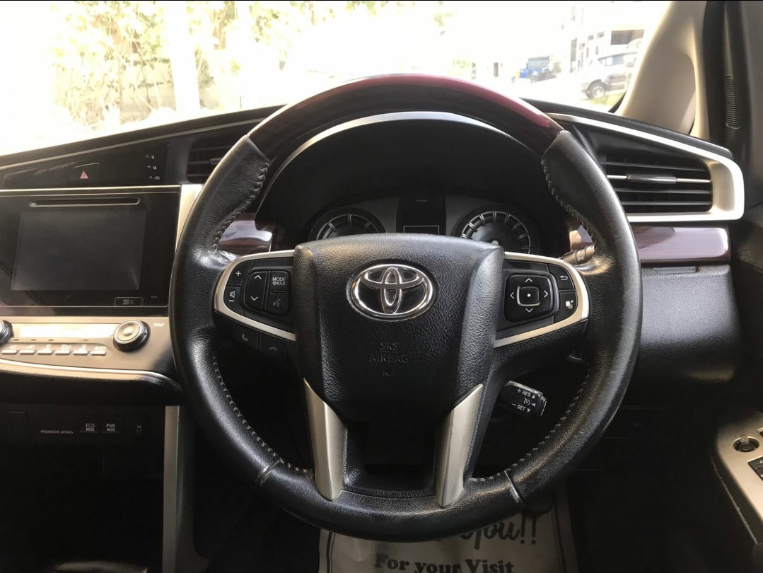 Innova Crysta image 16 Innova Crysta image 16