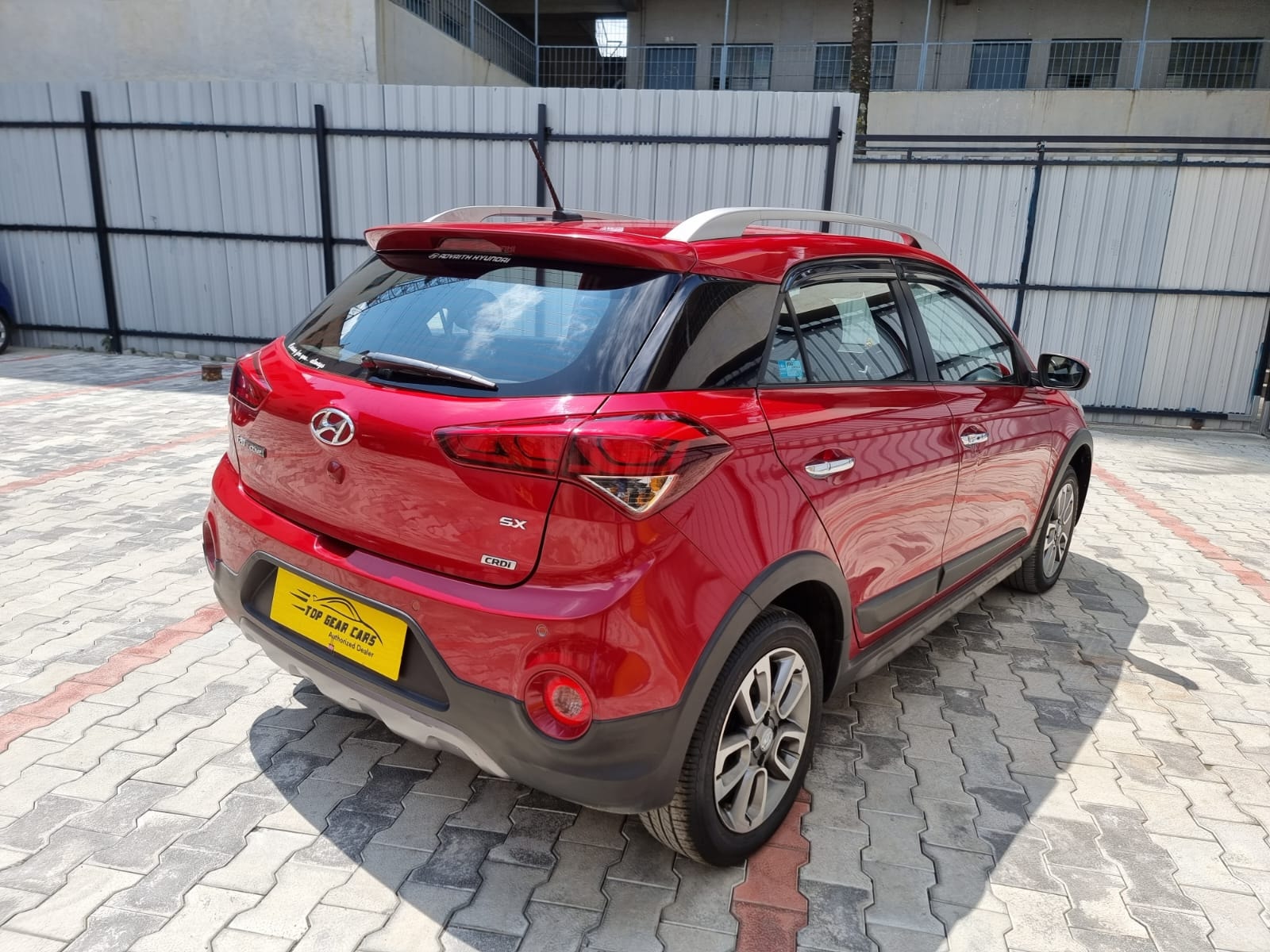 i20 Active image 6 i20 Active image 6