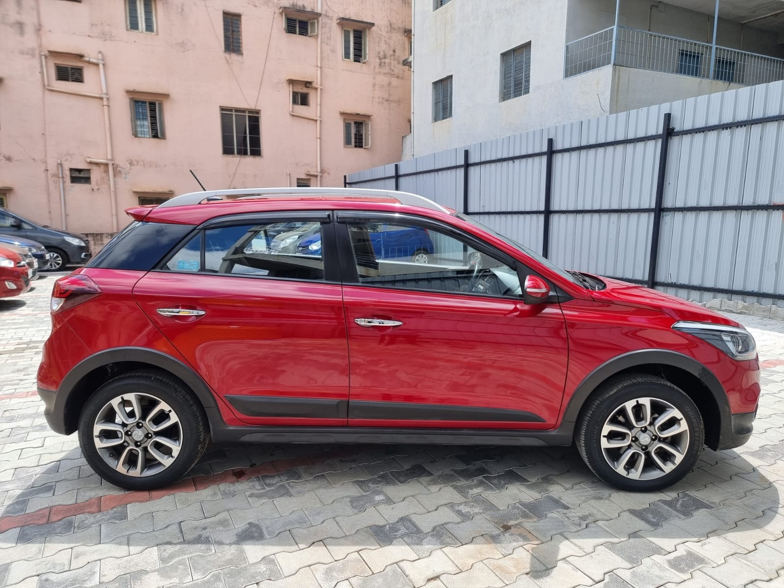 i20 Active image 8 i20 Active image 8