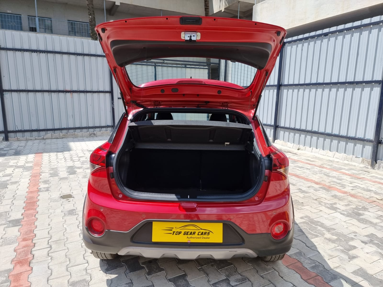 i20 Active image 9 i20 Active image 9