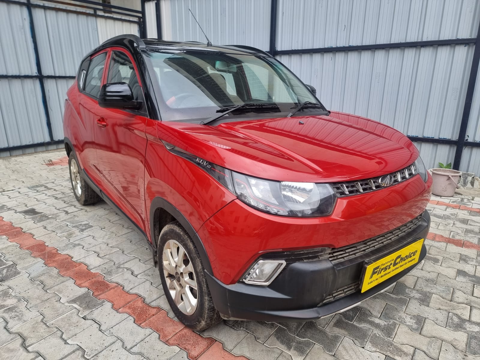 KUV100 image 2 KUV100 image 2