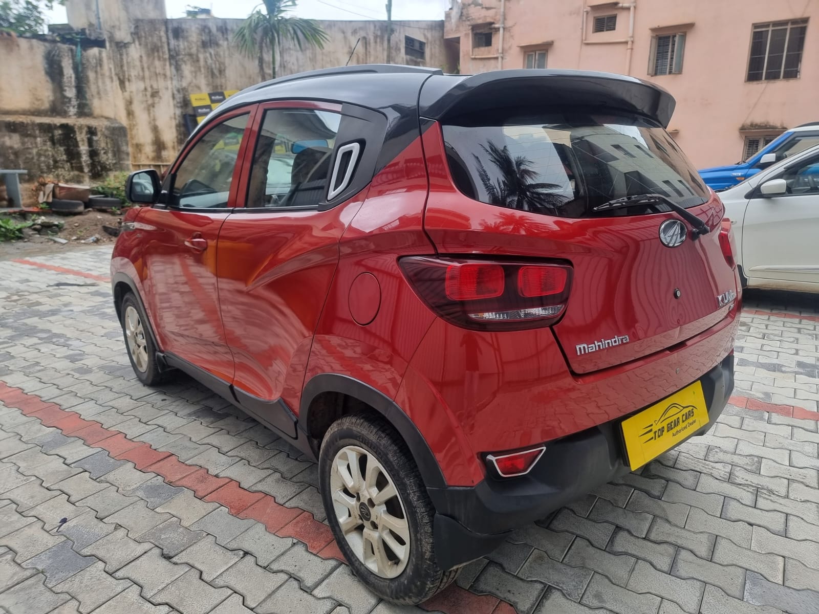 KUV100 image 5 KUV100 image 5