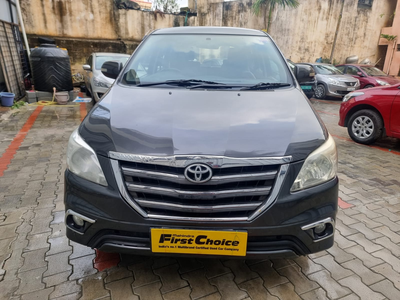 Innova image 8 Innova image 8