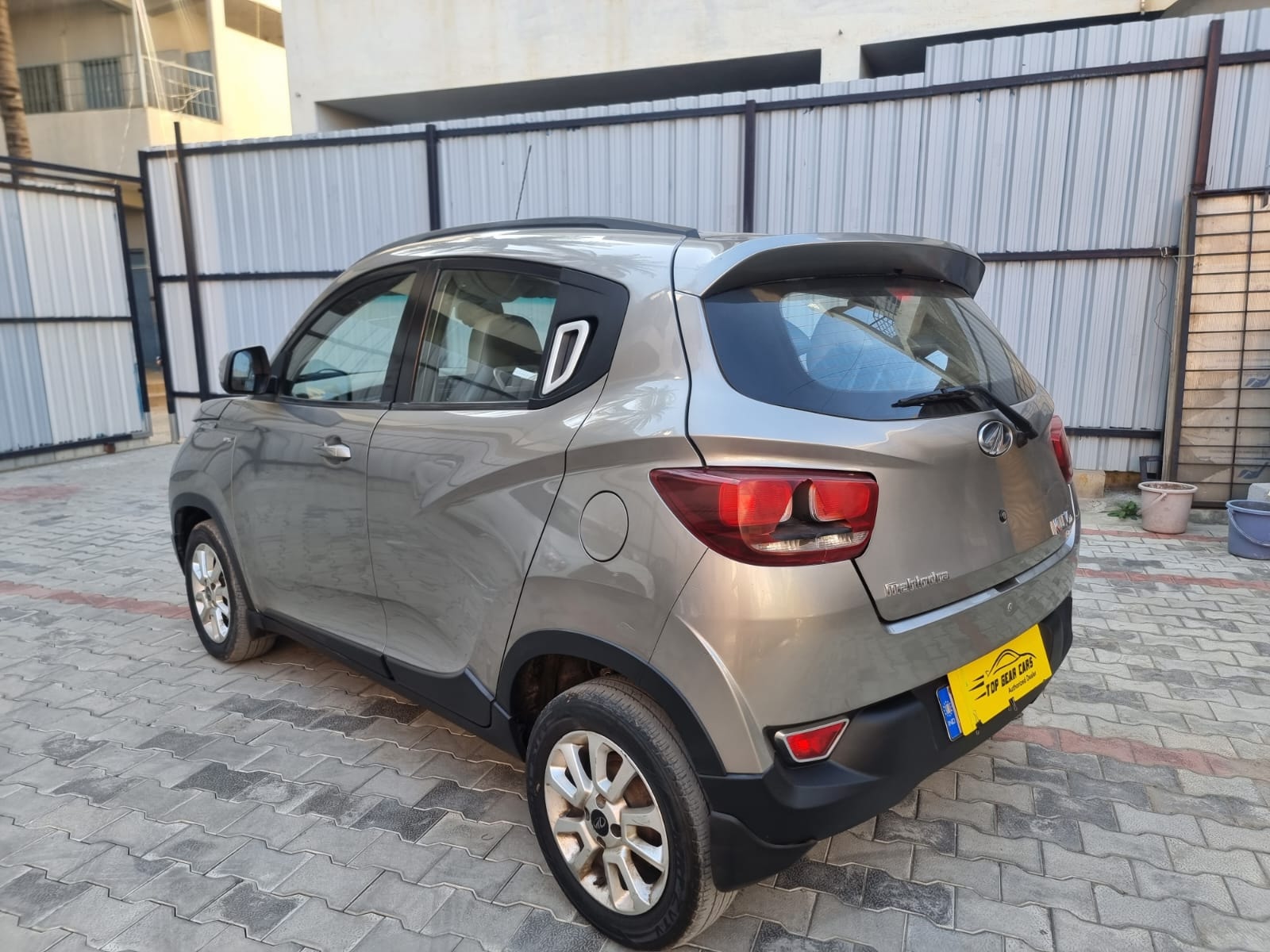 KUV100 image 5 KUV100 image 5