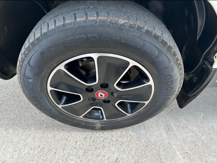 Duster image 9 Duster image 9