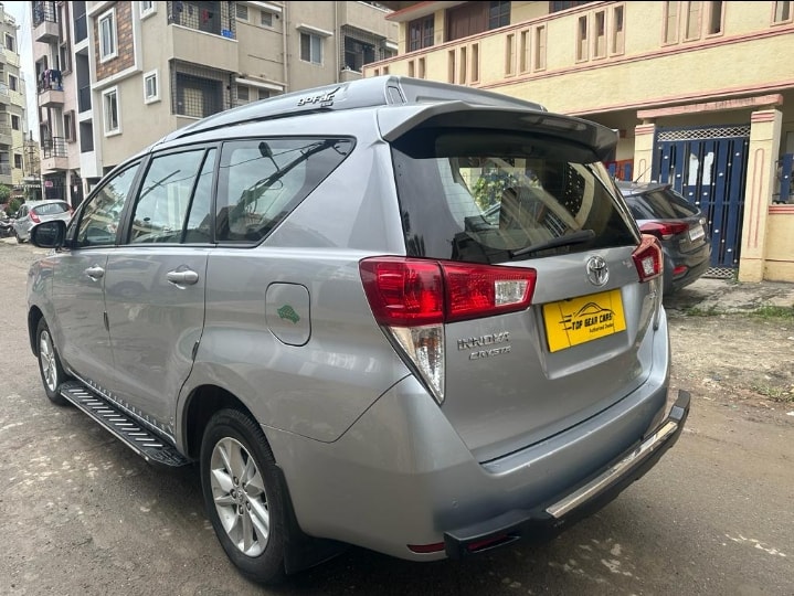 Innova Crysta image 3 Innova Crysta image 3