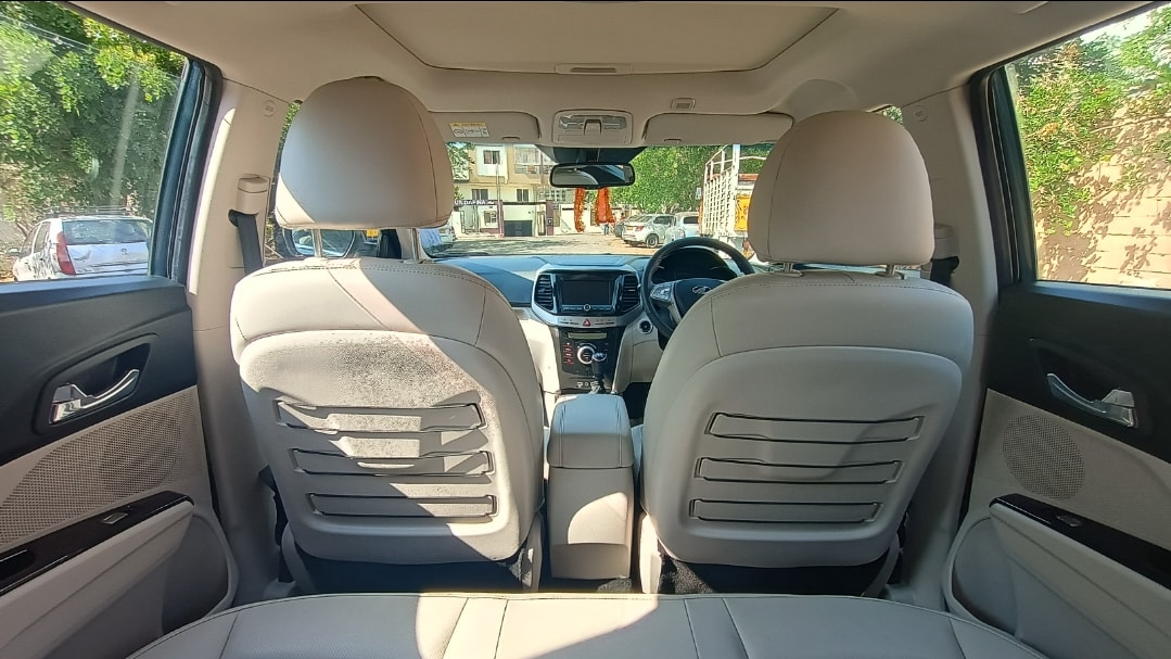 XUV300 image 15 XUV300 image 15