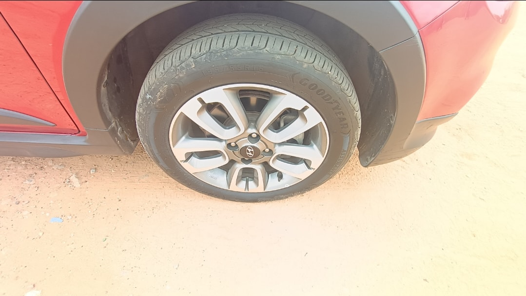 i20 Active image 14 i20 Active image 14