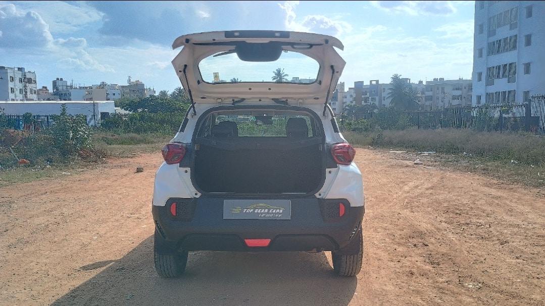 Punch image 10 Punch image 10