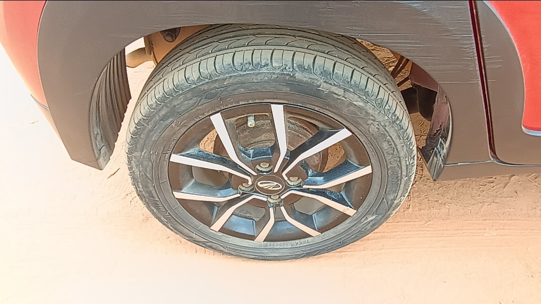 Used 2018 Mahindra KUV100 Used 2018 Mahindra KUV100