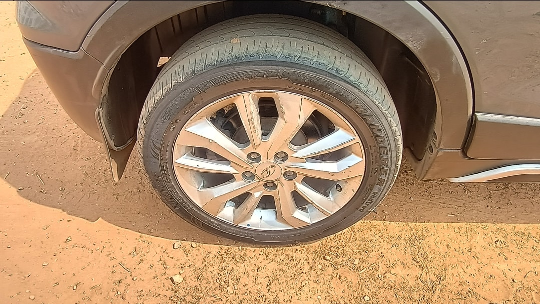 Used 2020 Mahindra XUV300 Used 2020 Mahindra XUV300