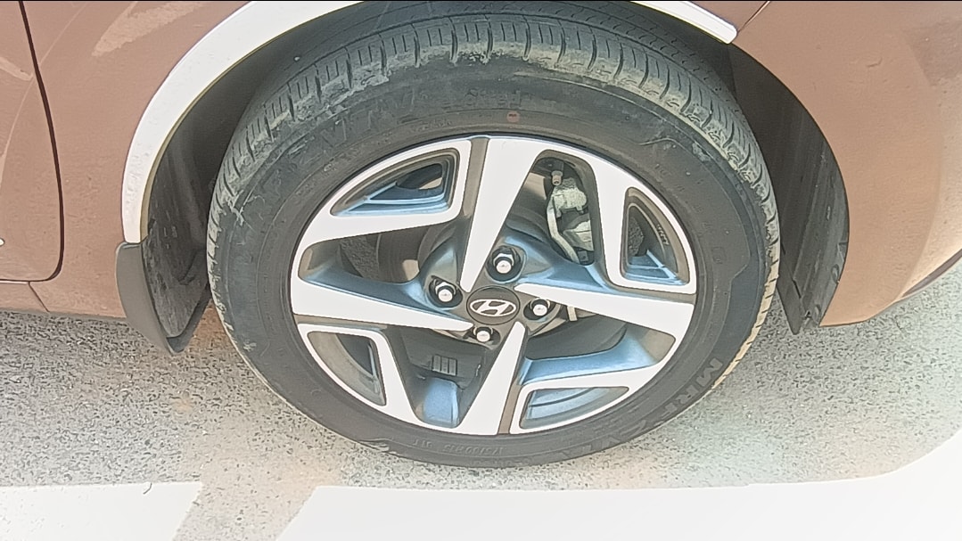 Aura image 9 Aura image 9