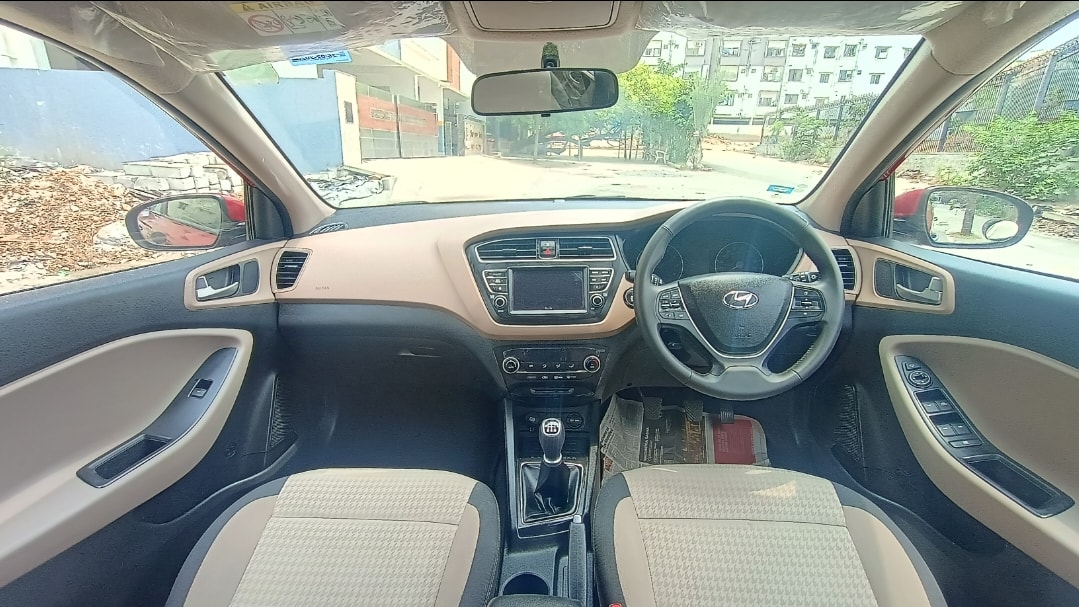 Elite i20 image 12 Elite i20 image 12