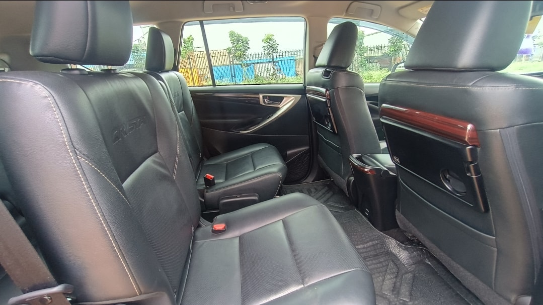 Innova Crysta image 17 Innova Crysta image 17