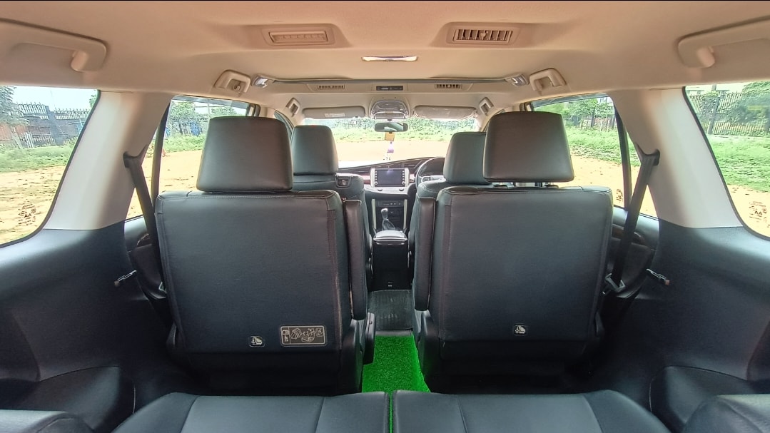 Innova Crysta image 15 Innova Crysta image 15