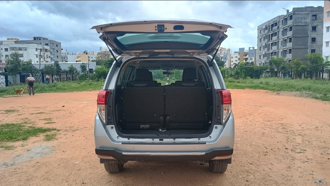 Innova Crysta image 10 Innova Crysta image 10