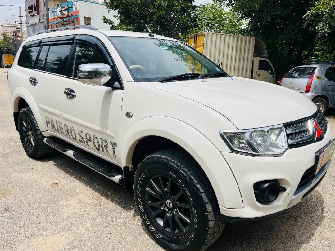 Pajero Sport image 7 Pajero Sport image 7