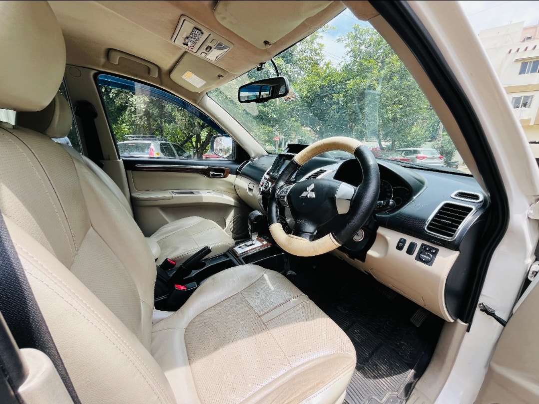 Pajero Sport image 14 Pajero Sport image 14