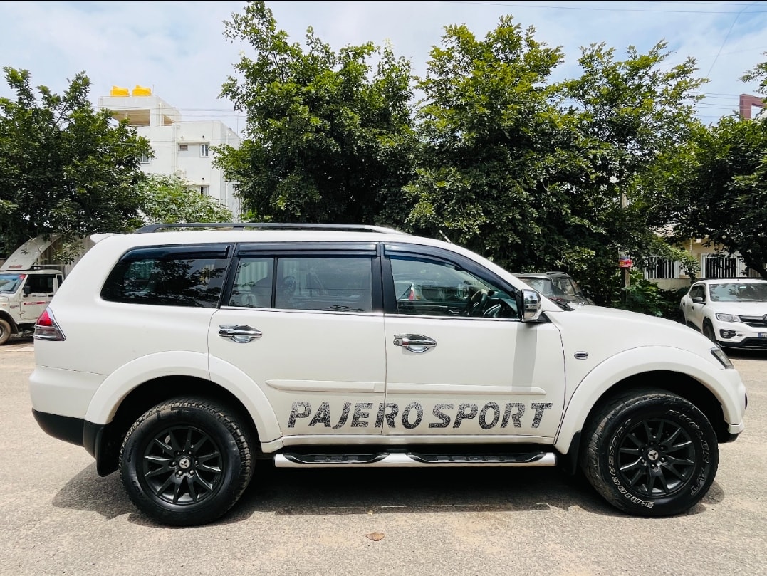 Pajero Sport image 6 Pajero Sport image 6