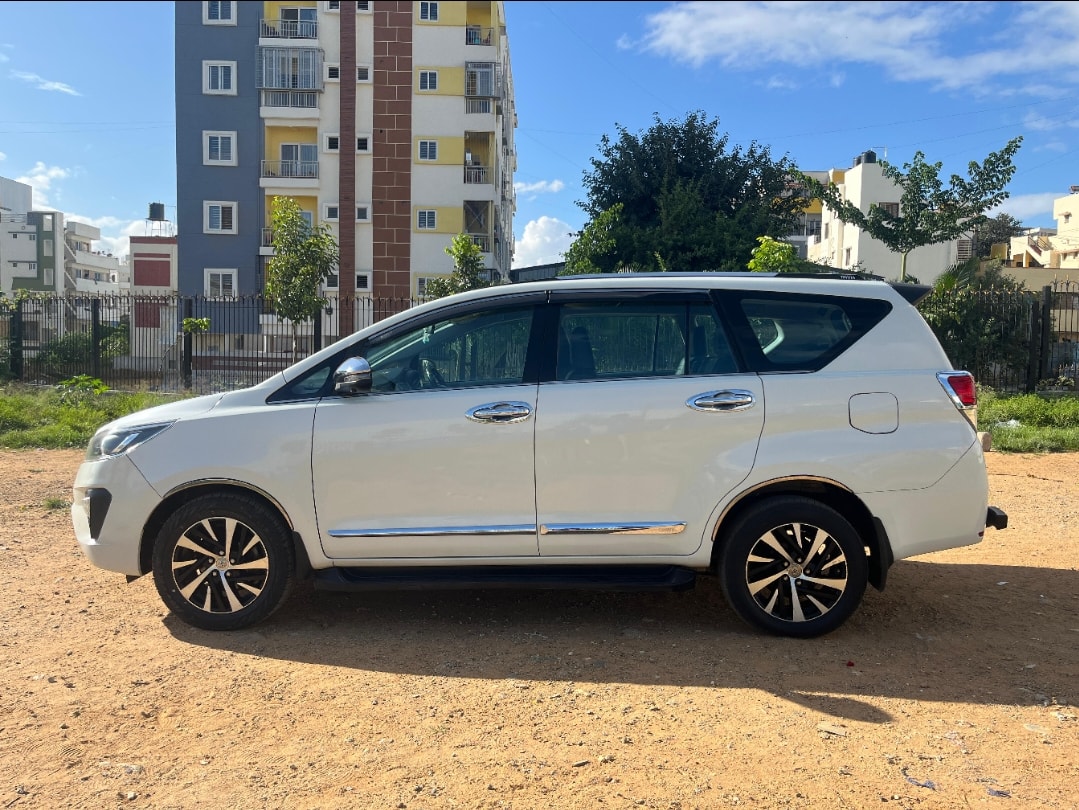 Used 2021 Toyota Innova Crysta Used 2021 Toyota Innova Crysta