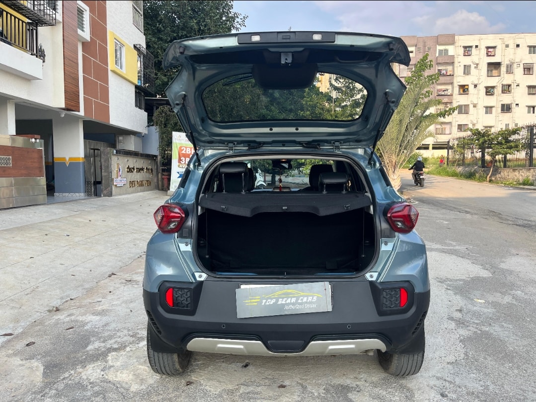 Punch image 10 Punch image 10