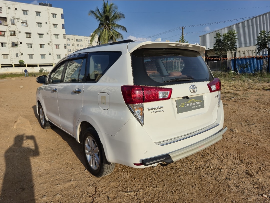 Innova Crysta image 3 Innova Crysta image 3