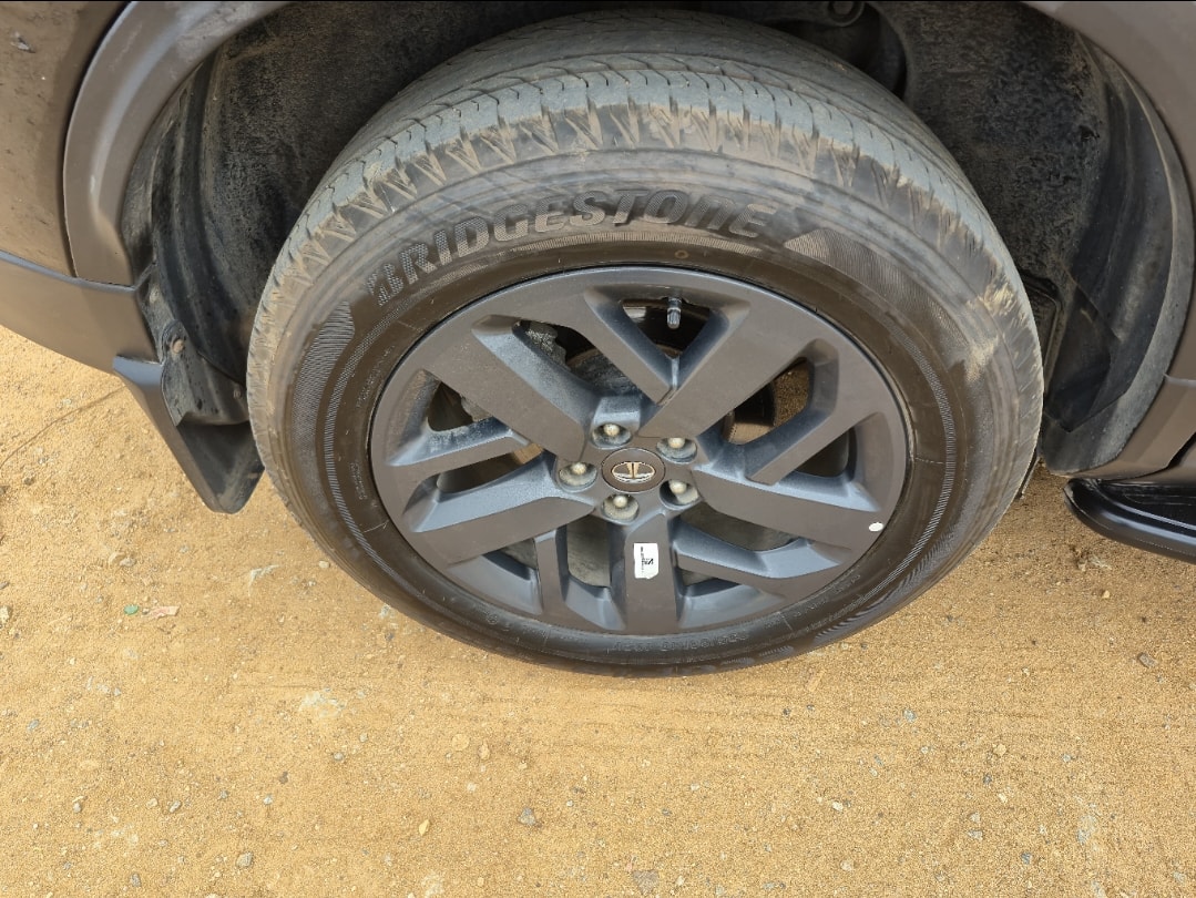 Used 2023 Tata Safari Used 2023 Tata Safari