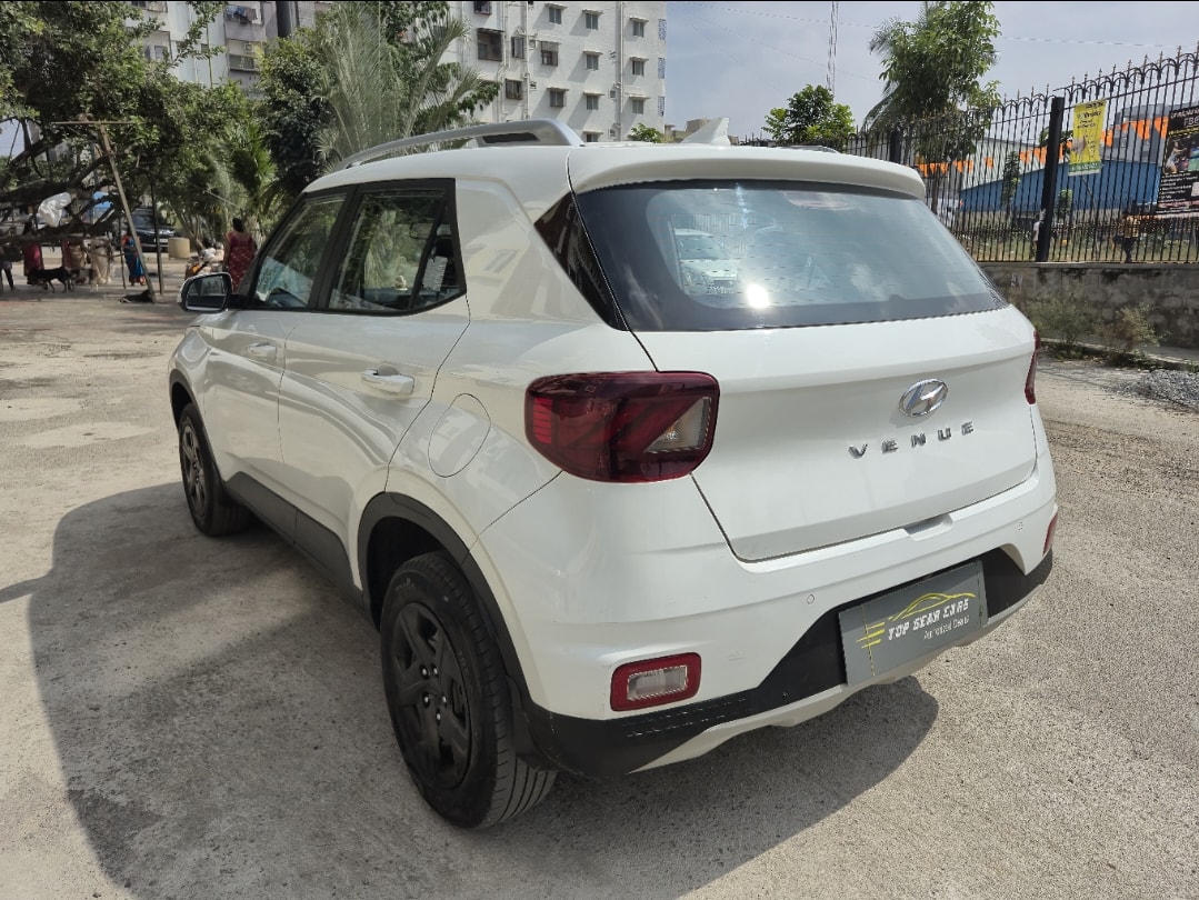 Used 2021 Hyundai Venue Used 2021 Hyundai Venue