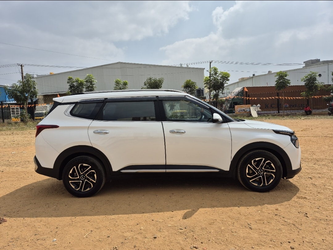 Used 2023 Kia Carens Used 2023 Kia Carens