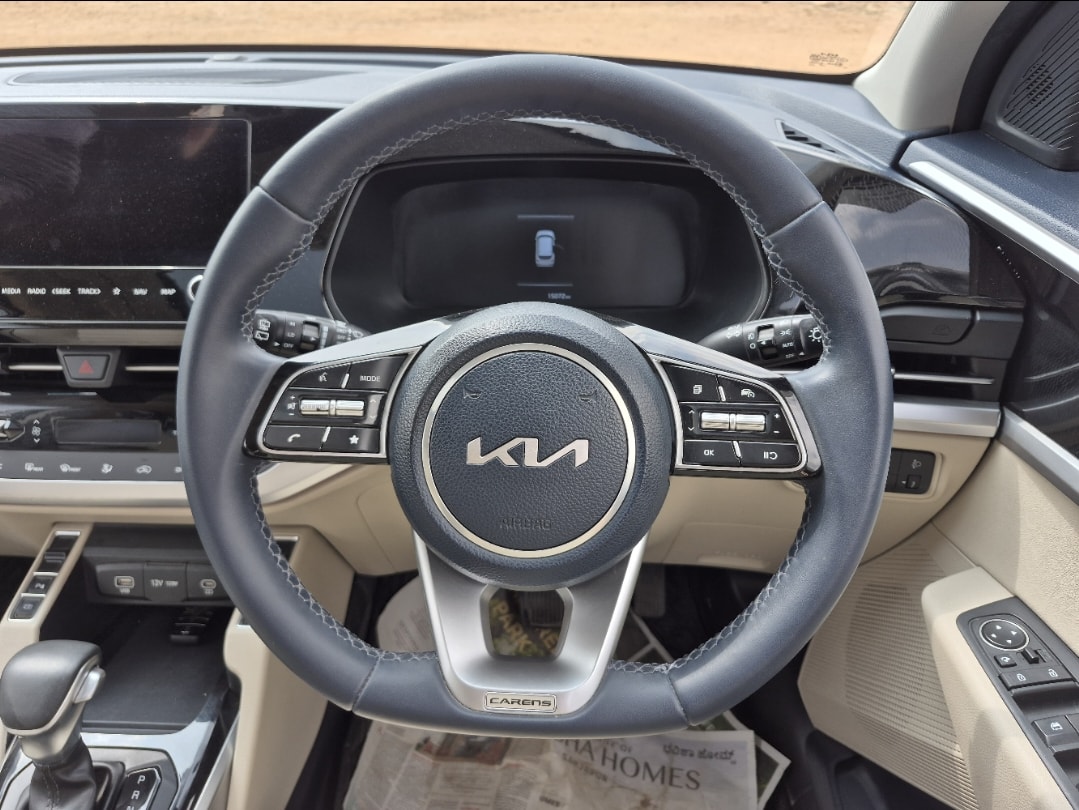 Used 2023 Kia Carens Used 2023 Kia Carens