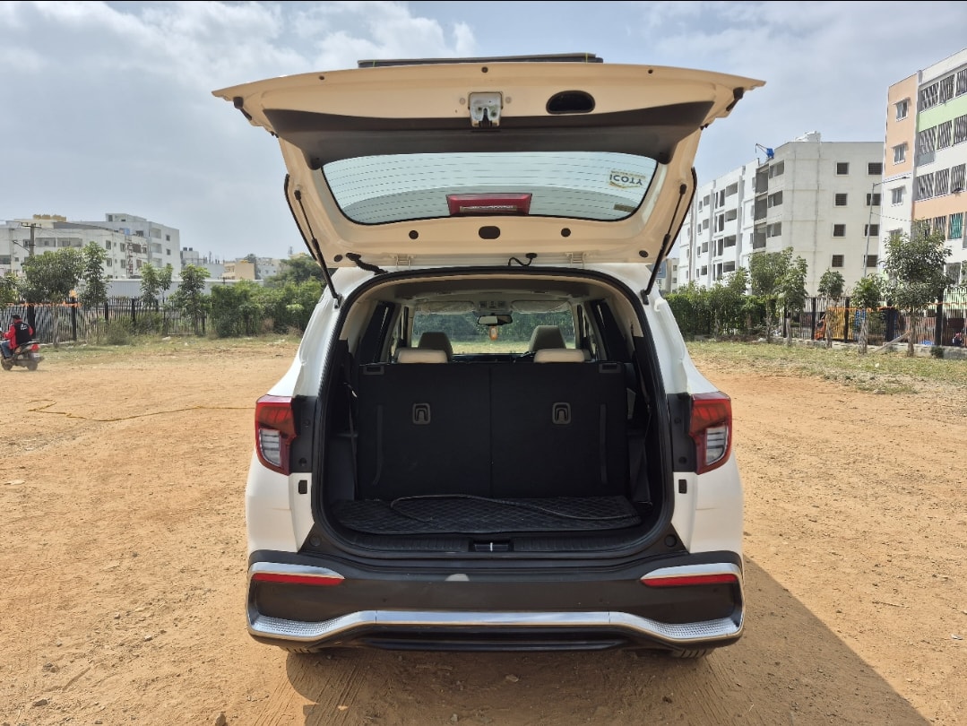 Used 2023 Kia Carens Used 2023 Kia Carens