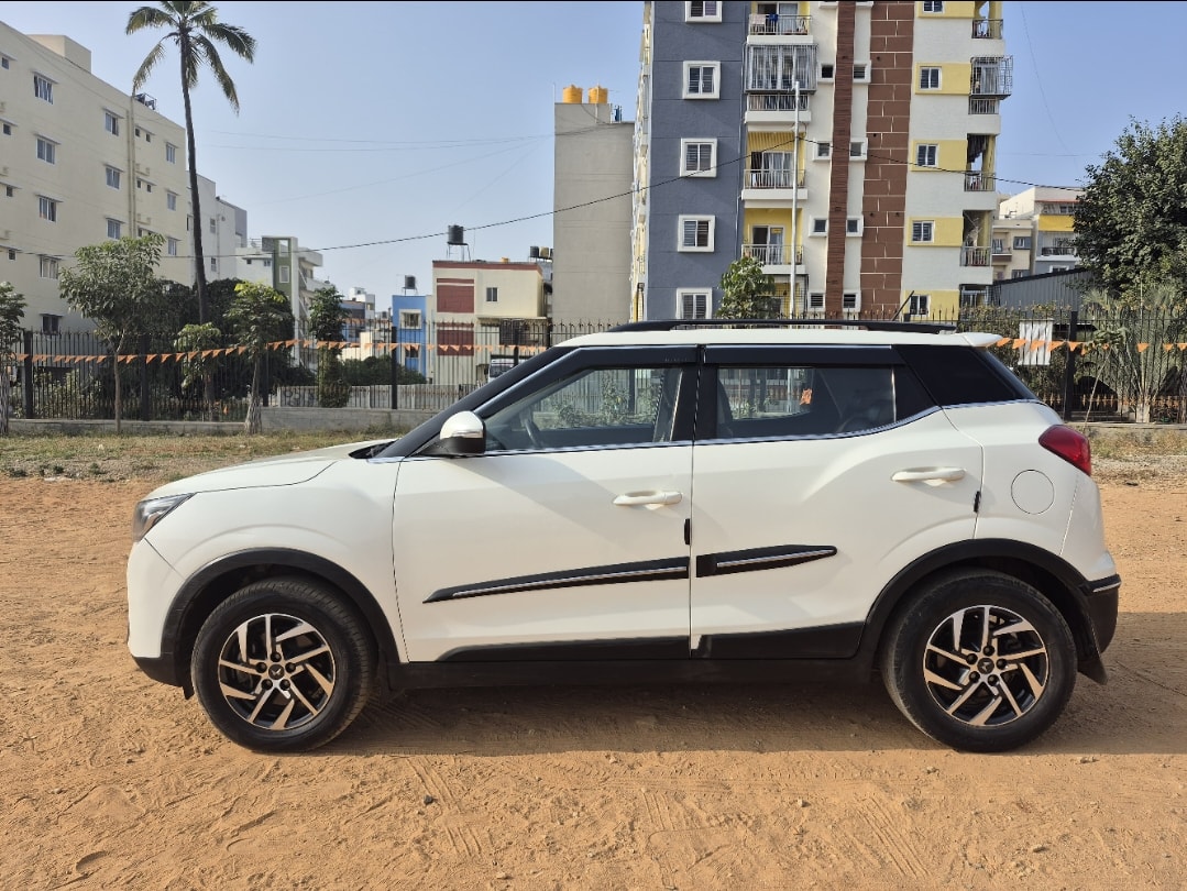 XUV300 image 2 XUV300 image 2