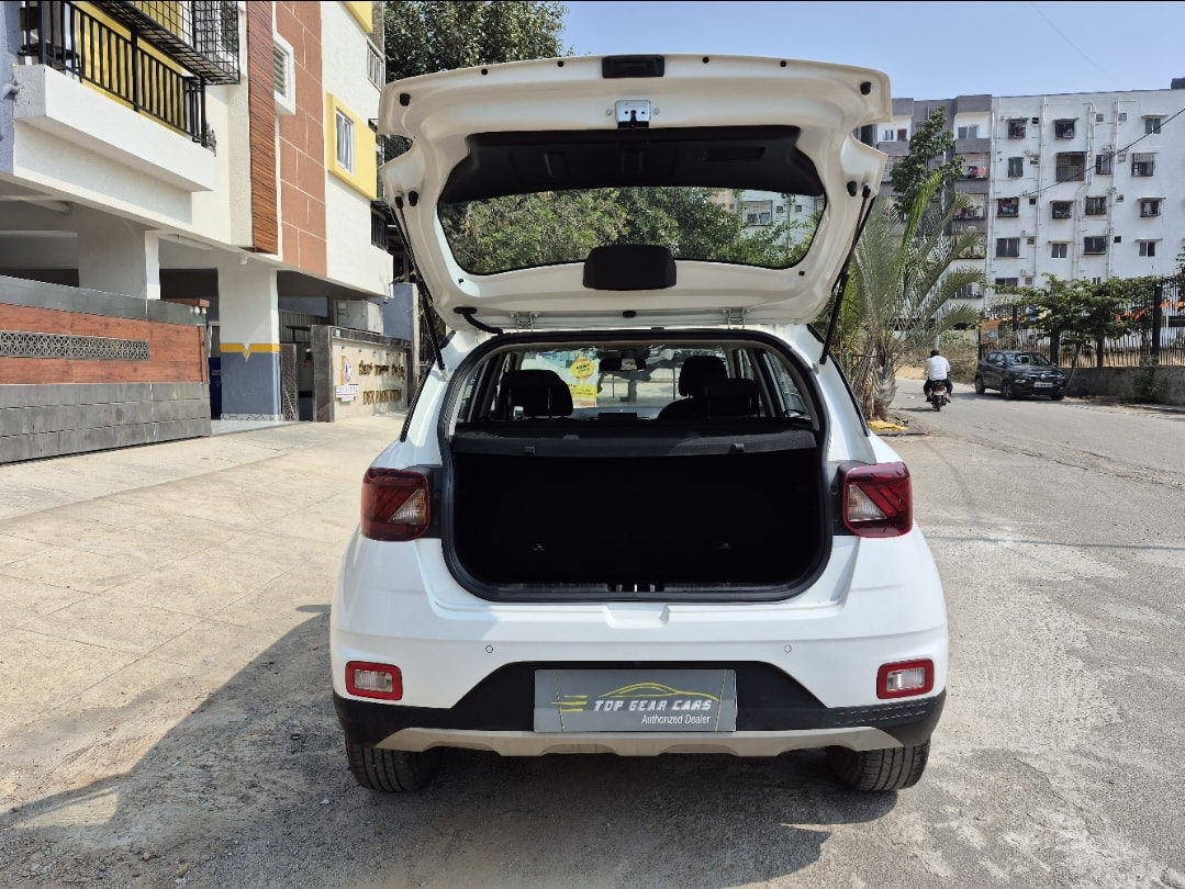 Used 2020 Hyundai Venue Used 2020 Hyundai Venue