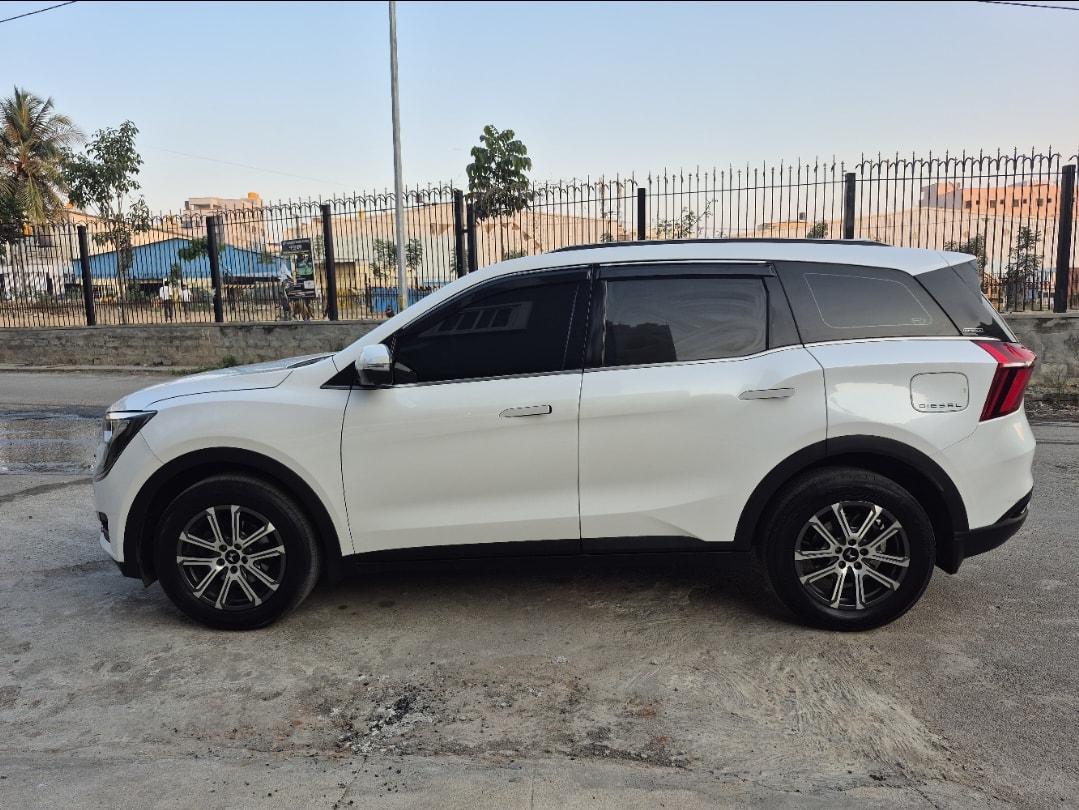 XUV700 image 2 XUV700 image 2