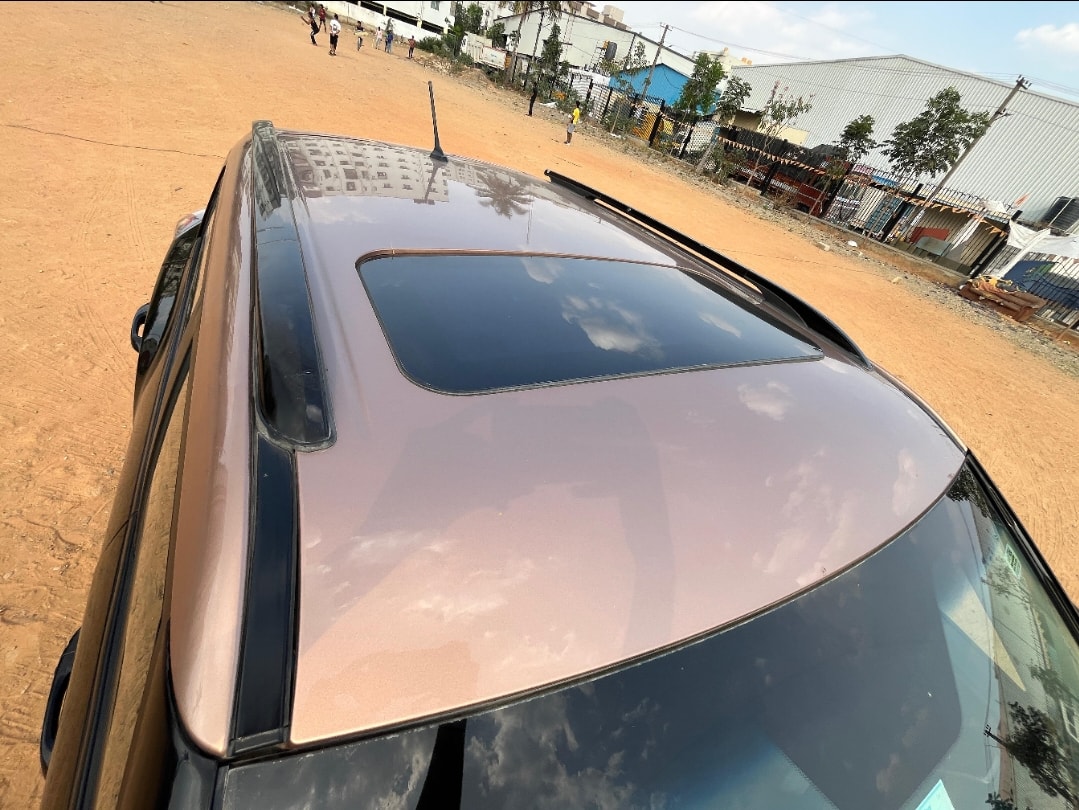 XUV400 image 17 XUV400 image 17