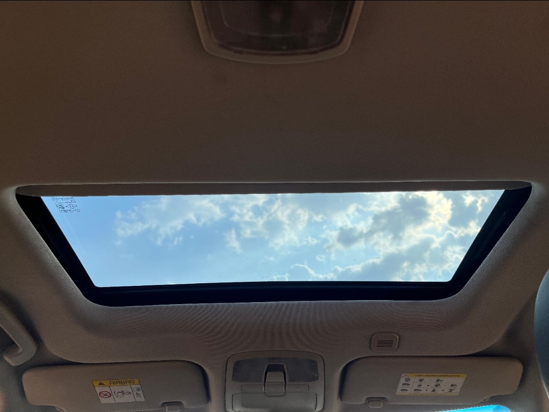 XUV400 image 16 XUV400 image 16