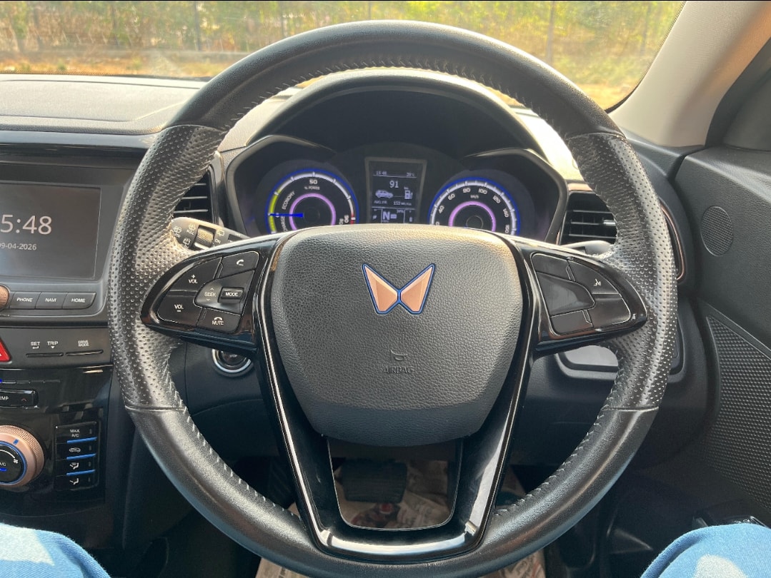 XUV400 image 13 XUV400 image 13