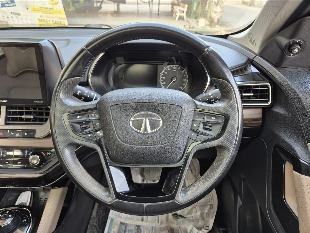 Used 2022 Tata Safari Used 2022 Tata Safari