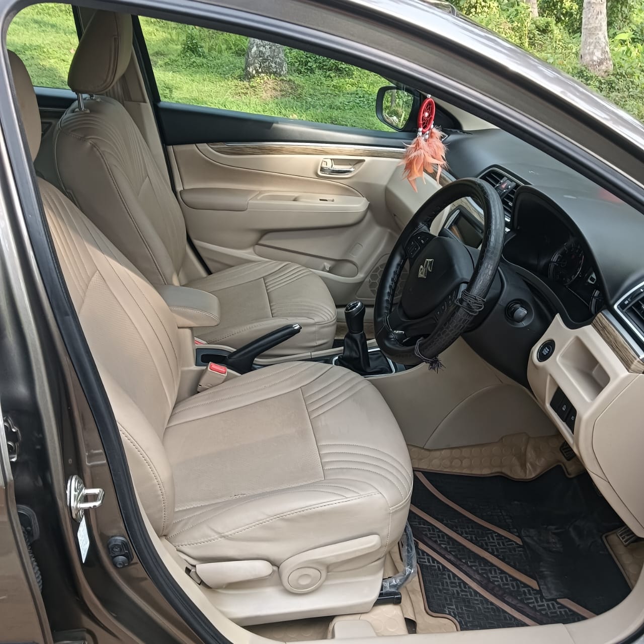 Ciaz image 14 Ciaz image 14