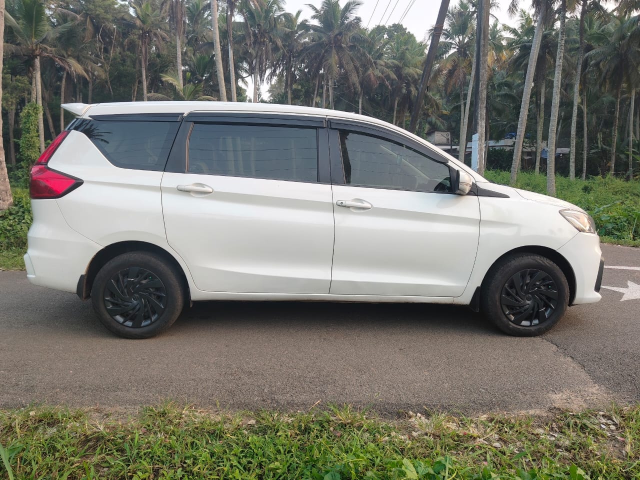 Ertiga image 6 Ertiga image 6