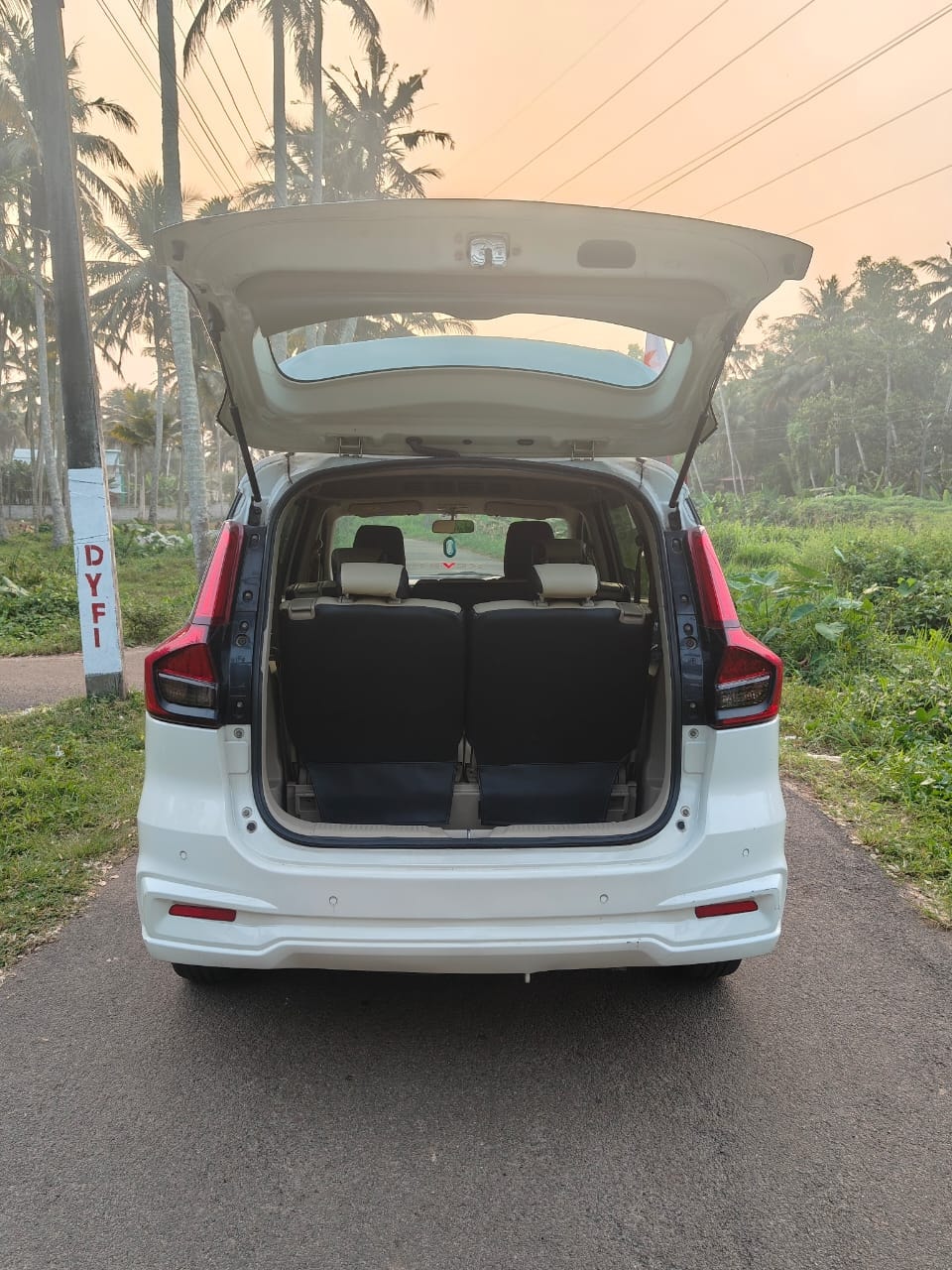 Ertiga image 10 Ertiga image 10