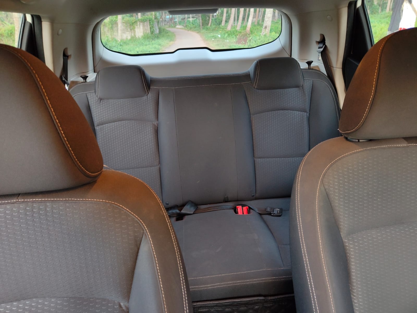 Used 2023 Mahindra XUV300 Used 2023 Mahindra XUV300