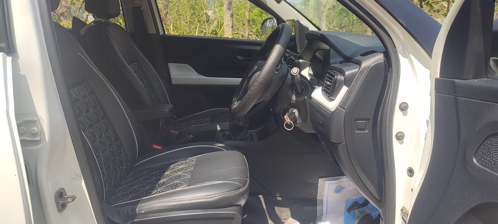 Punch image 16 Punch image 16