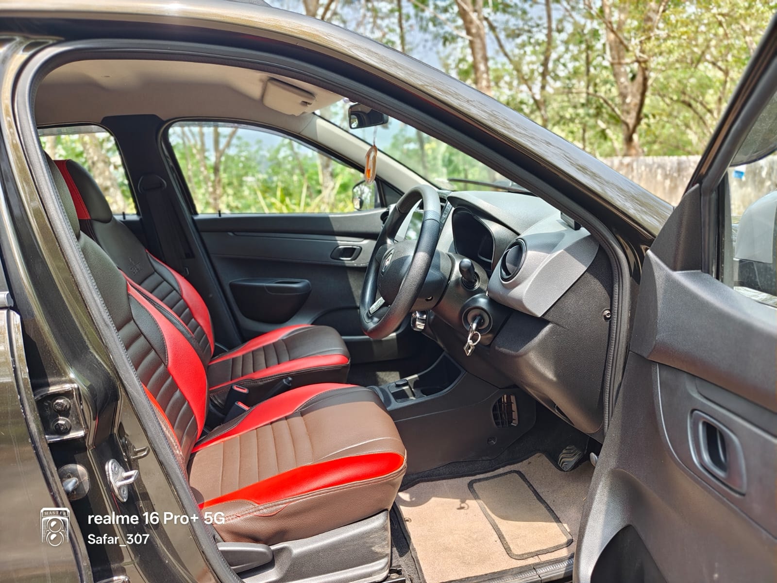 Kwid image 16 Kwid image 16